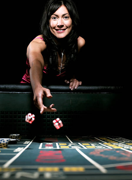 Kategori permainan Top Trend di platform vegas38 dengan slot, dealer langsung, dan taruhan olahraga